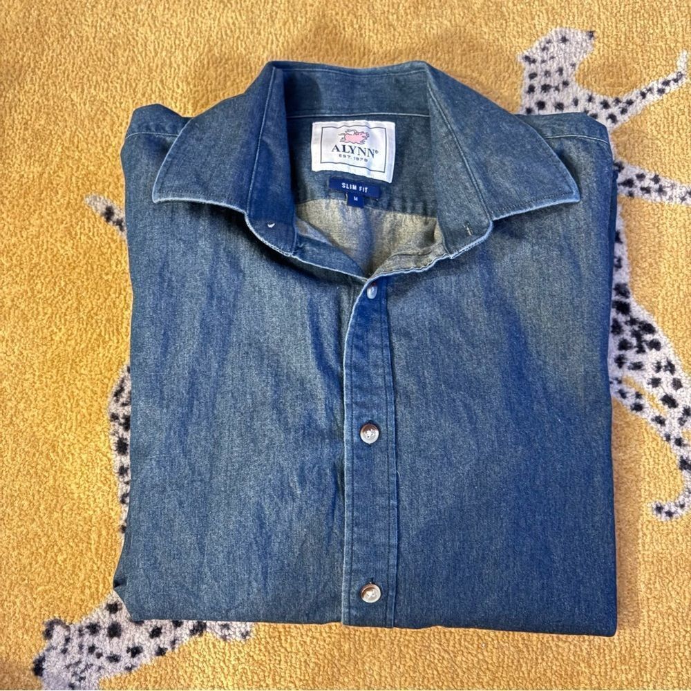 Alynn Denim/Chambray Blue Slim Fit Button down Medium